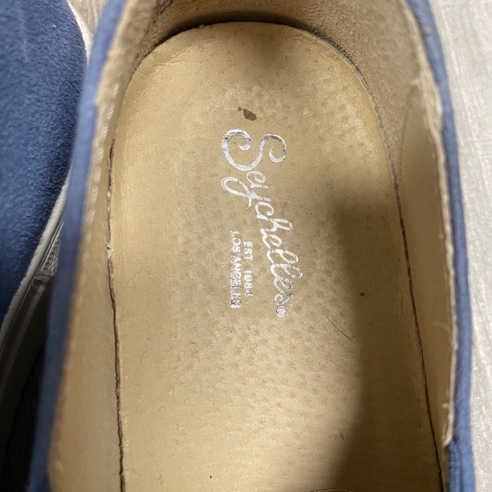 Shoes - Picture 2 of 3